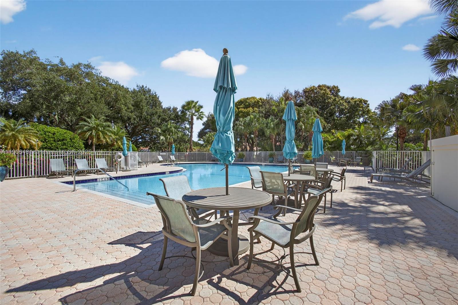 OAKS OAKS EAST 4 - Residential