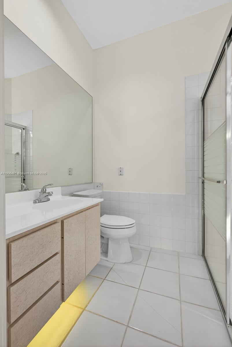 OAKS OAKS EAST 4 - Residential