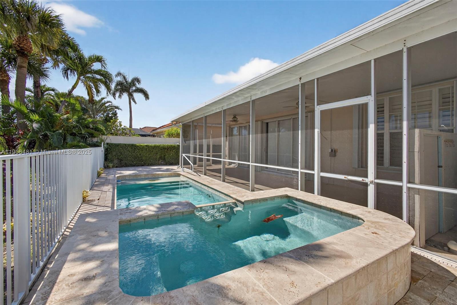 OAKS OAKS EAST 4 - Residential