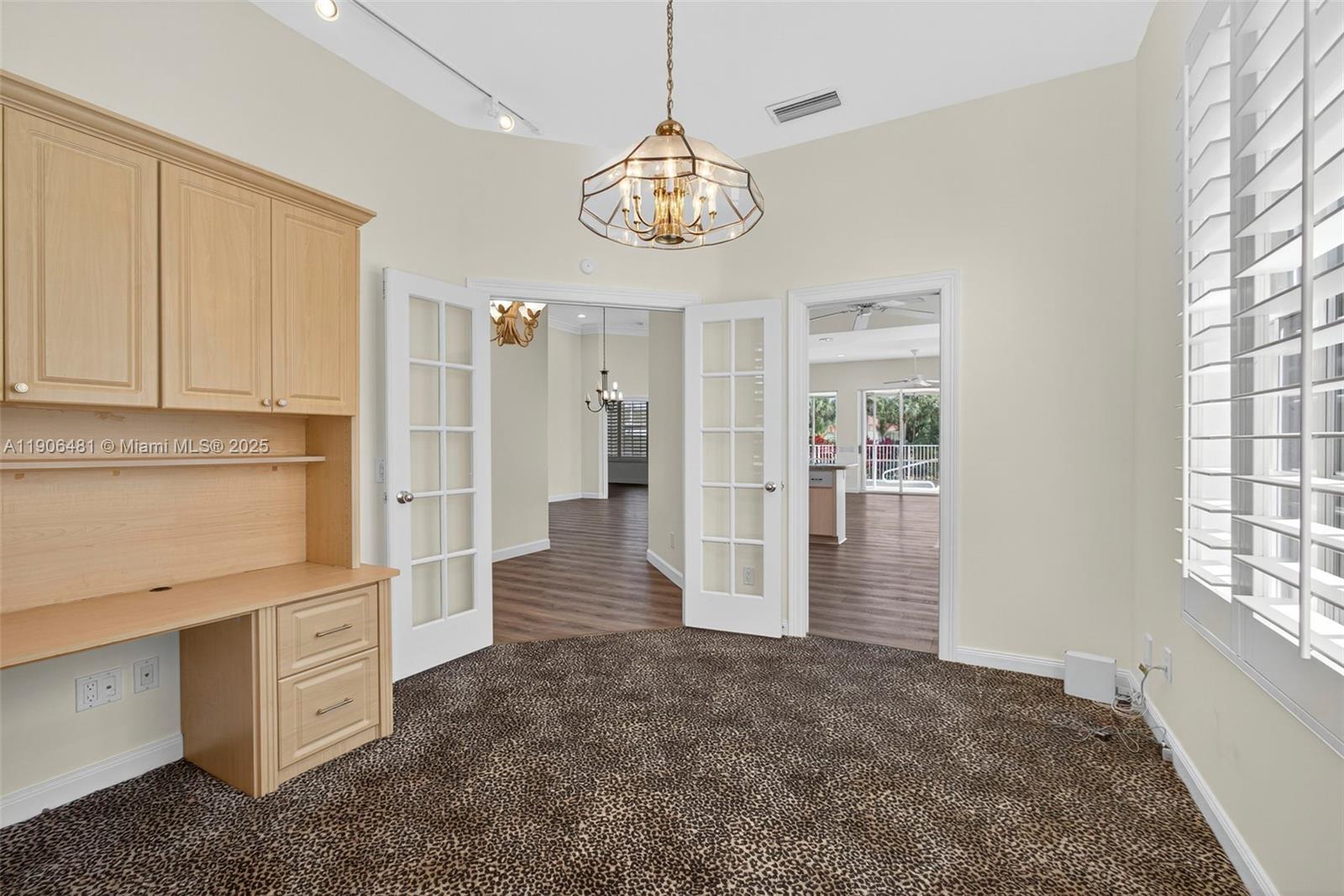 OAKS OAKS EAST 4 - Residential