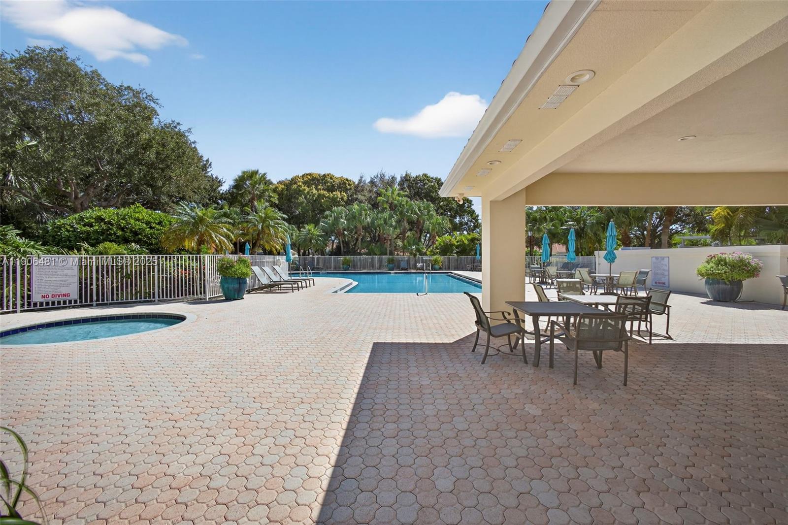 OAKS OAKS EAST 4 - Residential