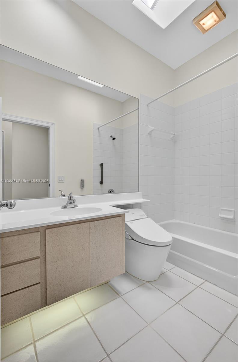 OAKS OAKS EAST 4 - Residential