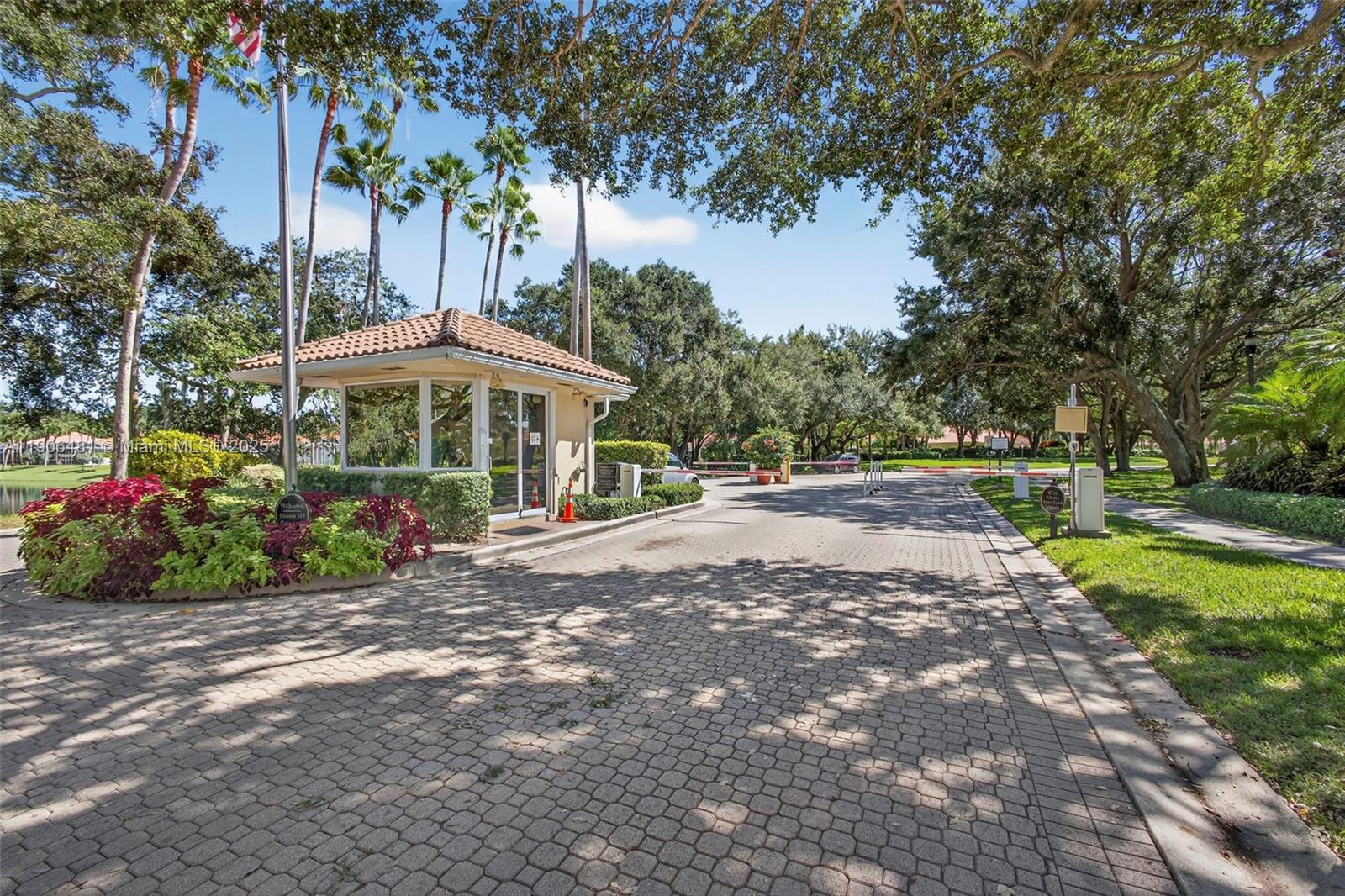 OAKS OAKS EAST 4 - Residential