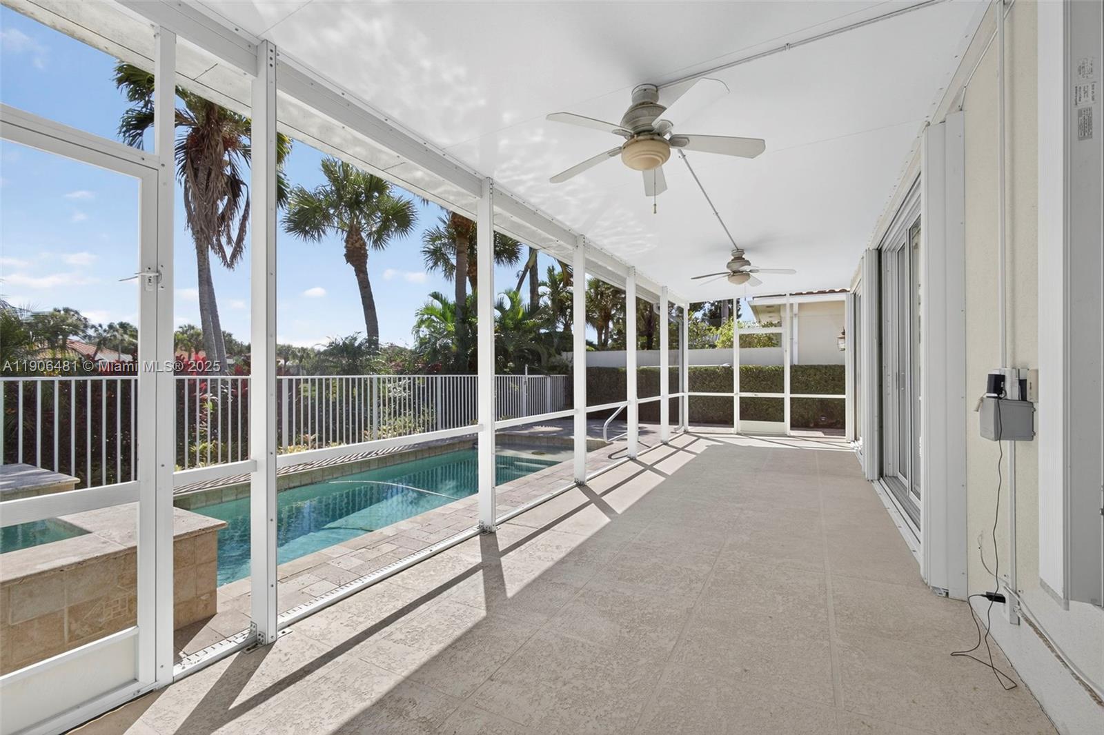 OAKS OAKS EAST 4 - Residential