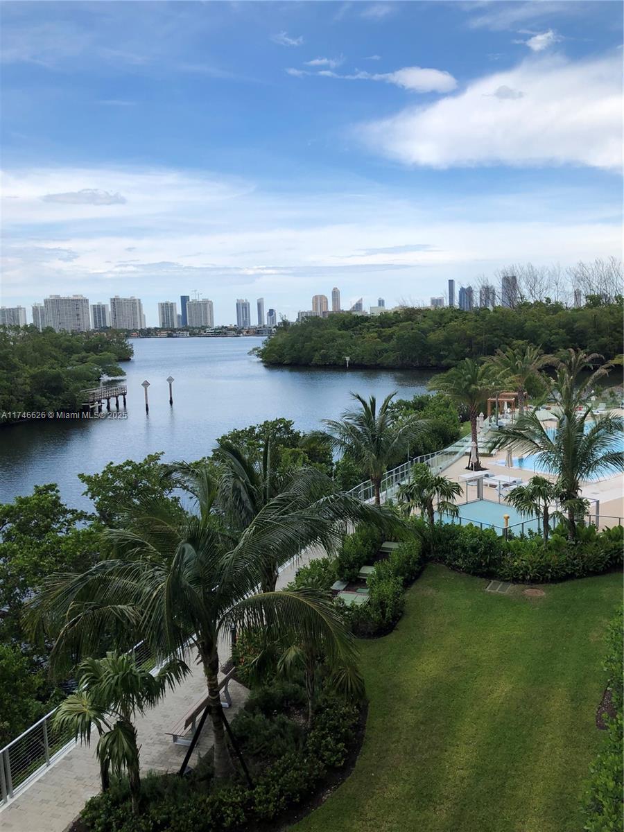 THE HARBOUR North - Residential Lease