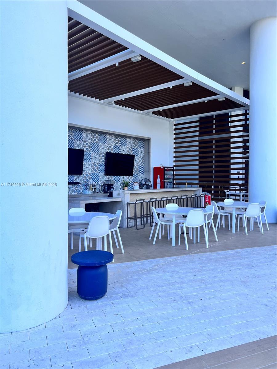 THE HARBOUR North - Residential Lease