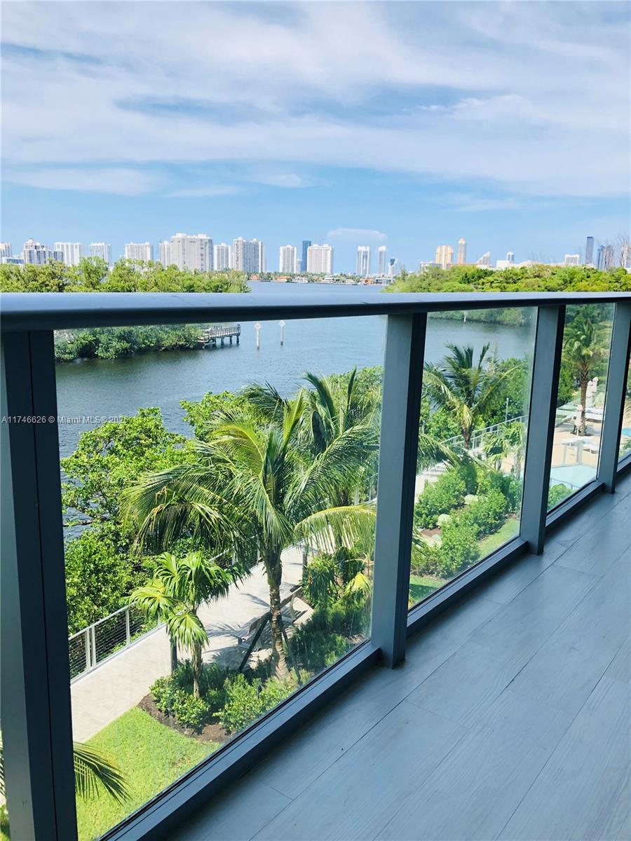 THE HARBOUR North - Residential Lease