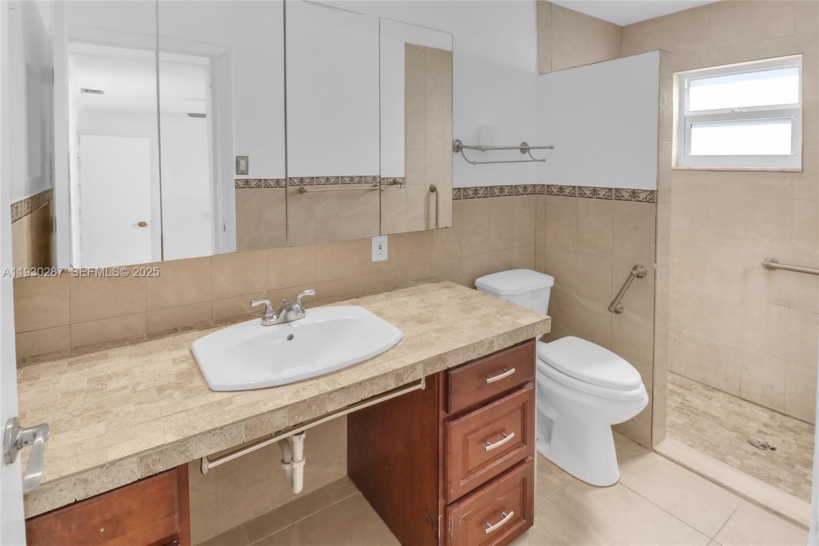 LAUDERDALE WEST 2 SEC - Residential