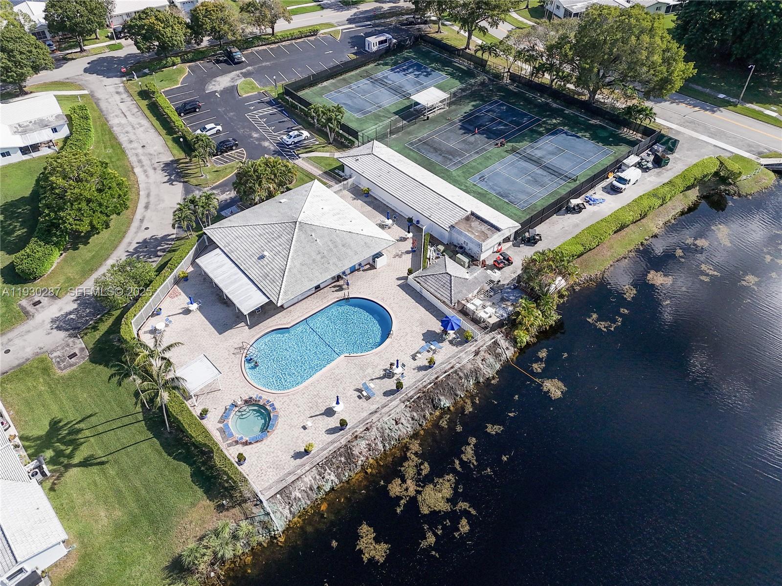 LAUDERDALE WEST 2 SEC - Residential