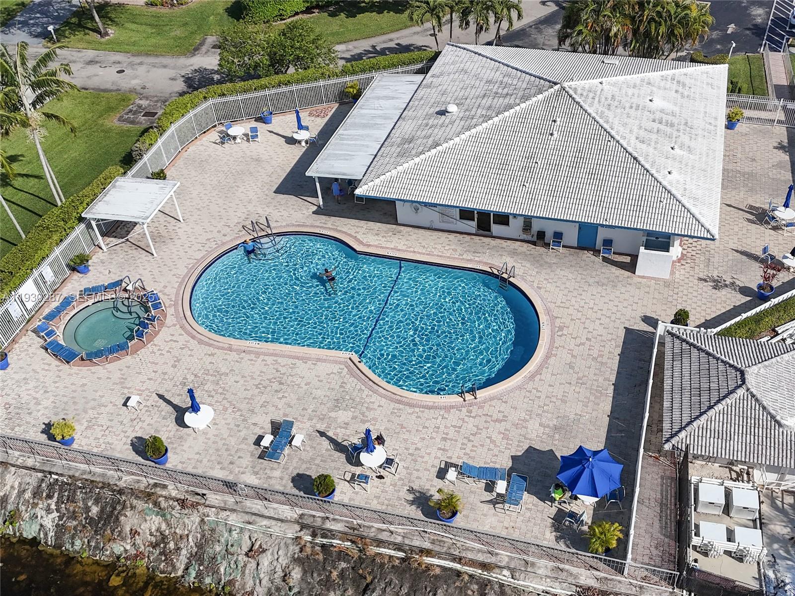 LAUDERDALE WEST 2 SEC - Residential