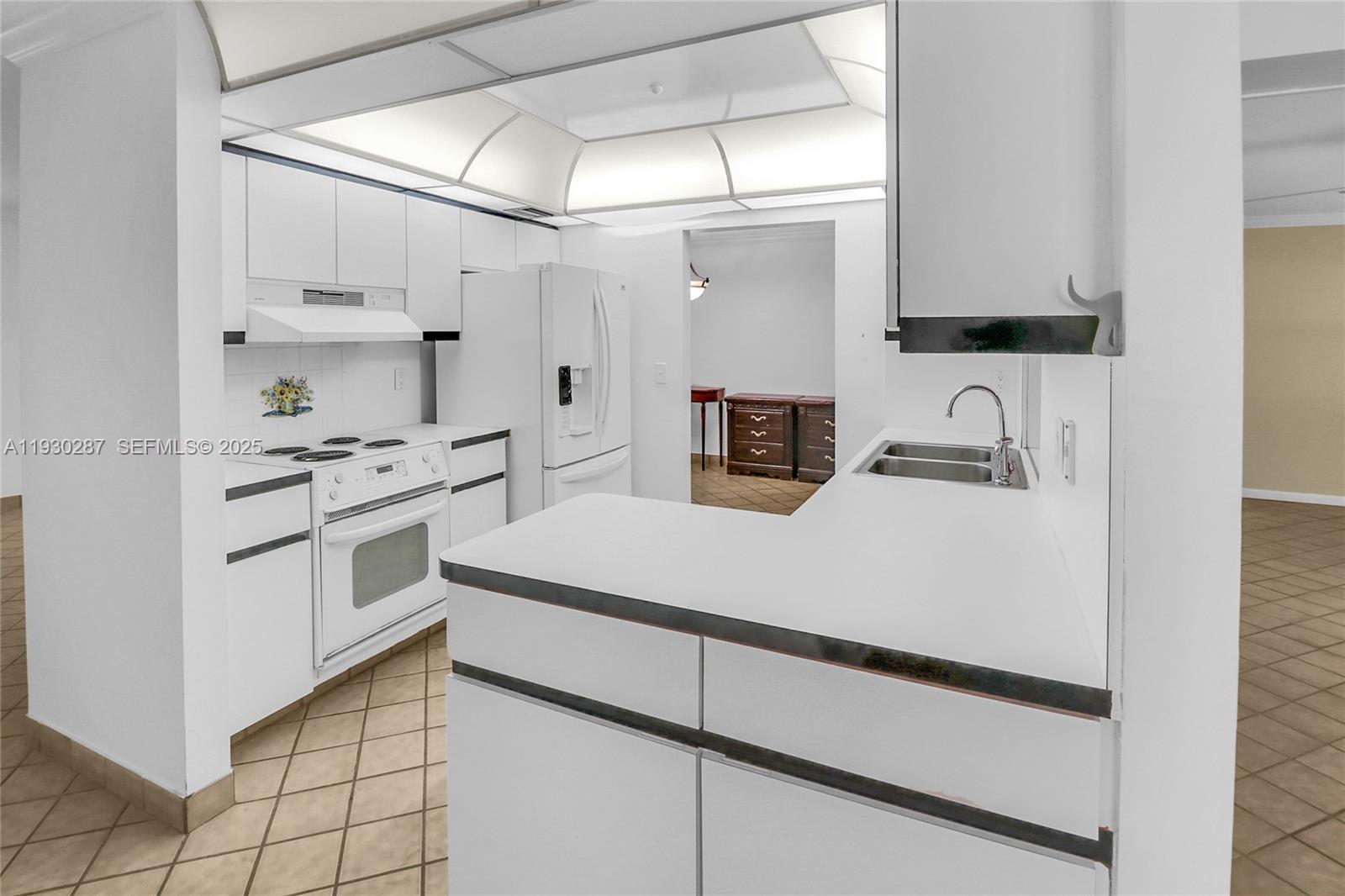 LAUDERDALE WEST 2 SEC - Residential