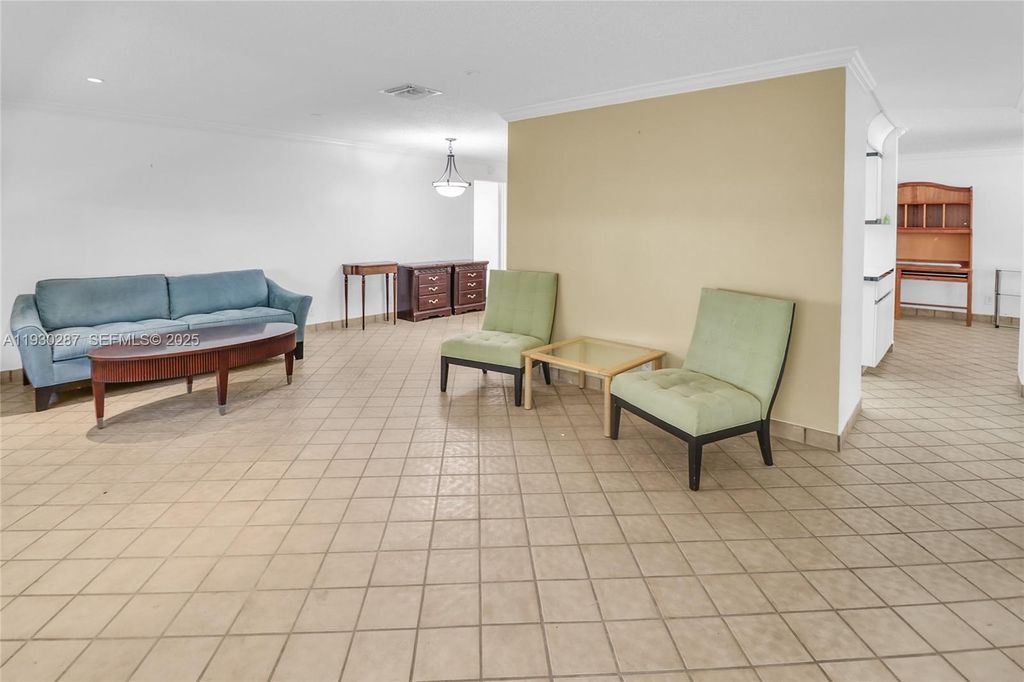 Photo of 1331 Campanelli Dr, Plantation, FL 33322 (MLS # A11930287)