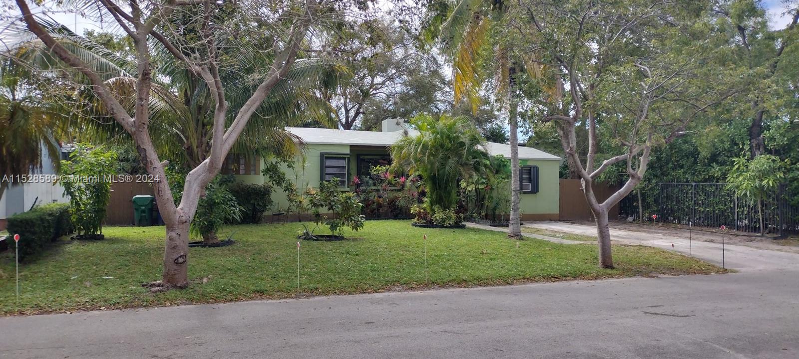 Property for Sale at Address Not Disclosed, Miami, Broward County, Florida - Bedrooms: 2 
Bathrooms: 1  - $1,200,000
