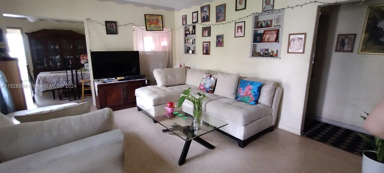 BRENTWOOD - Residential