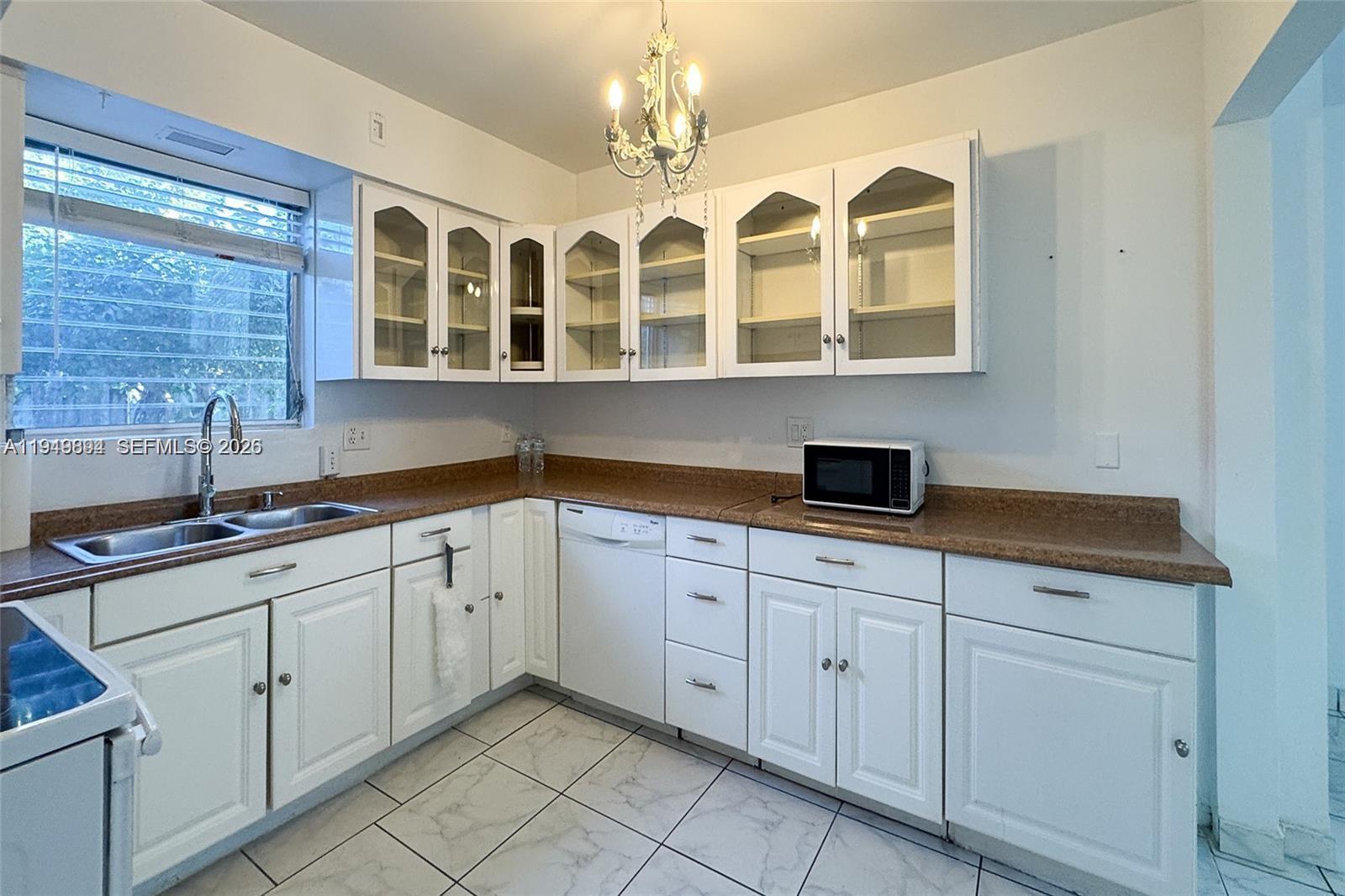 View photos, virtual tours, details... 1714 N 41st Ave