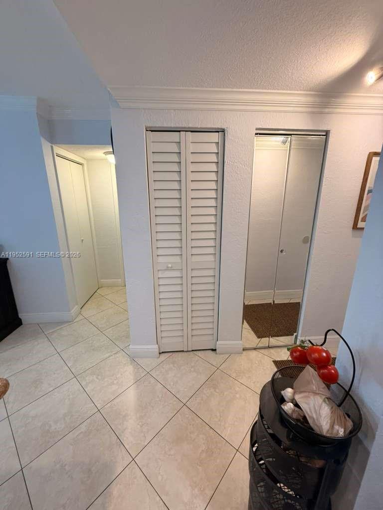 EL LAGO CONDO - Residential