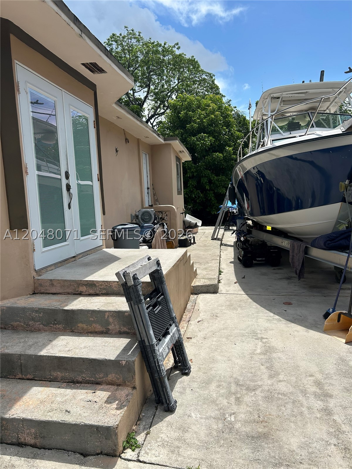 128 SW 11th Ave