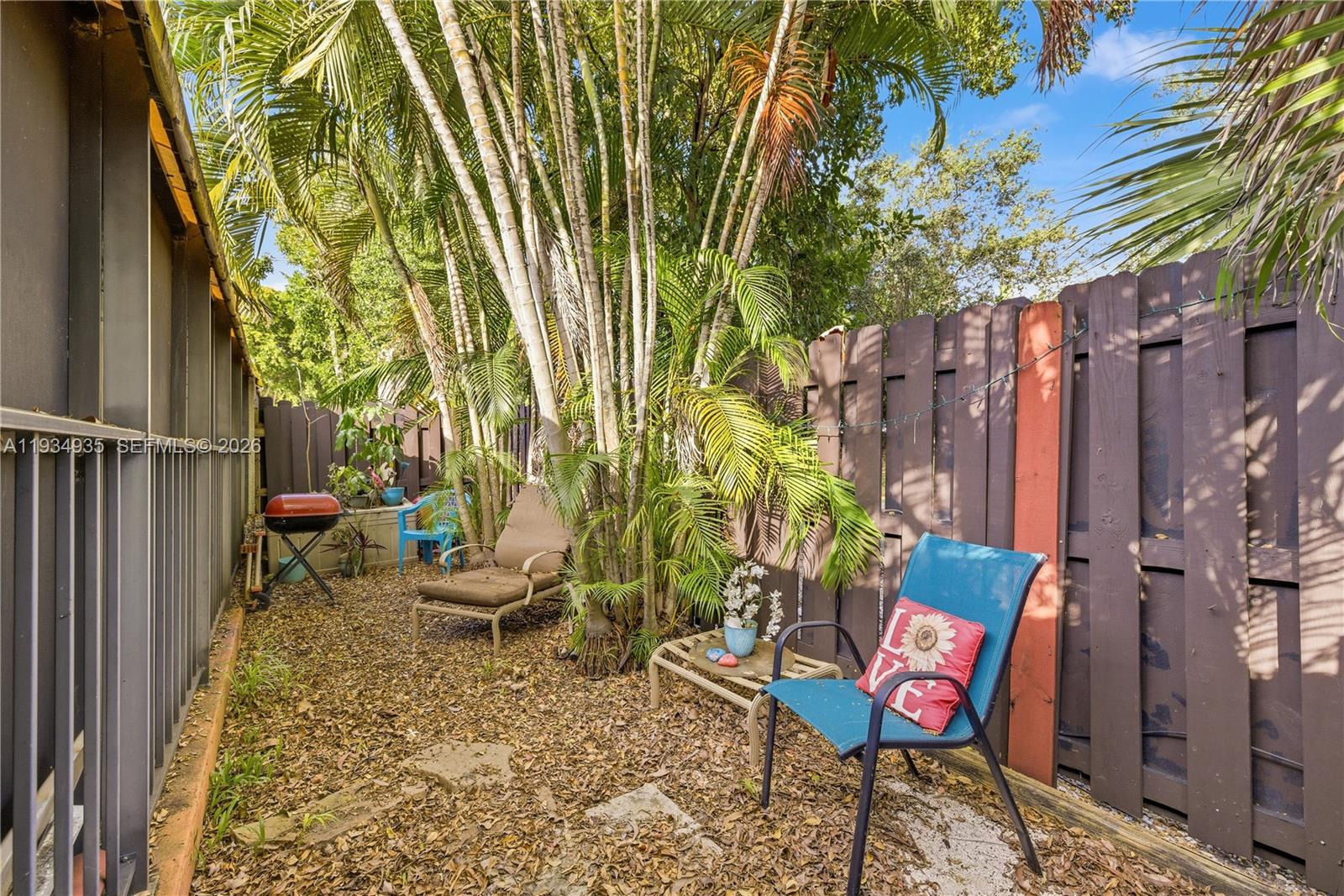 MIAMI LAKES WINDMILL GATE - Residential