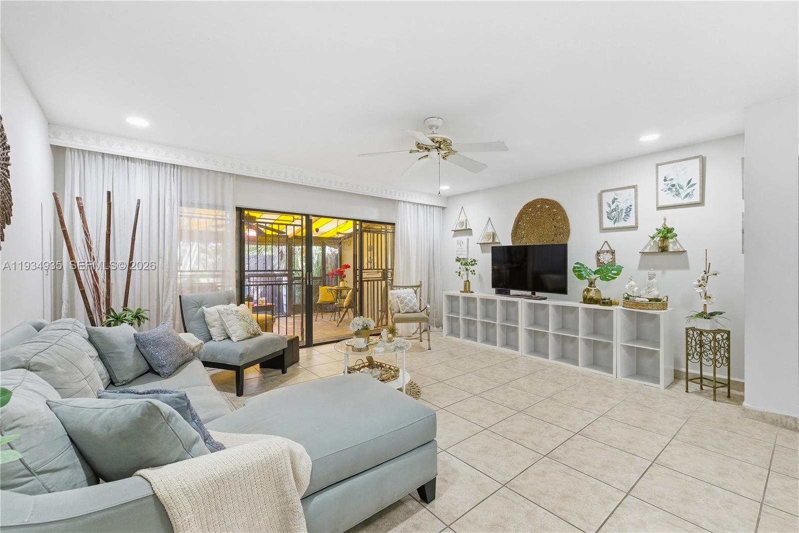 MIAMI LAKES WINDMILL GATE - Residential