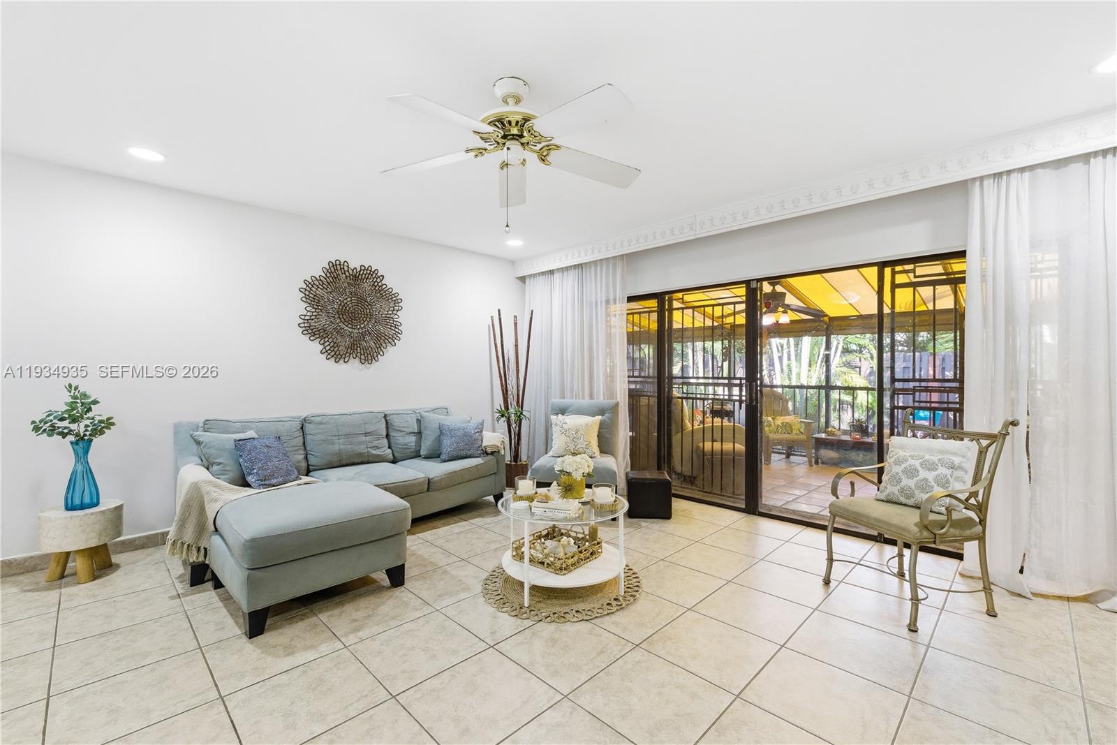 MIAMI LAKES WINDMILL GATE - Residential