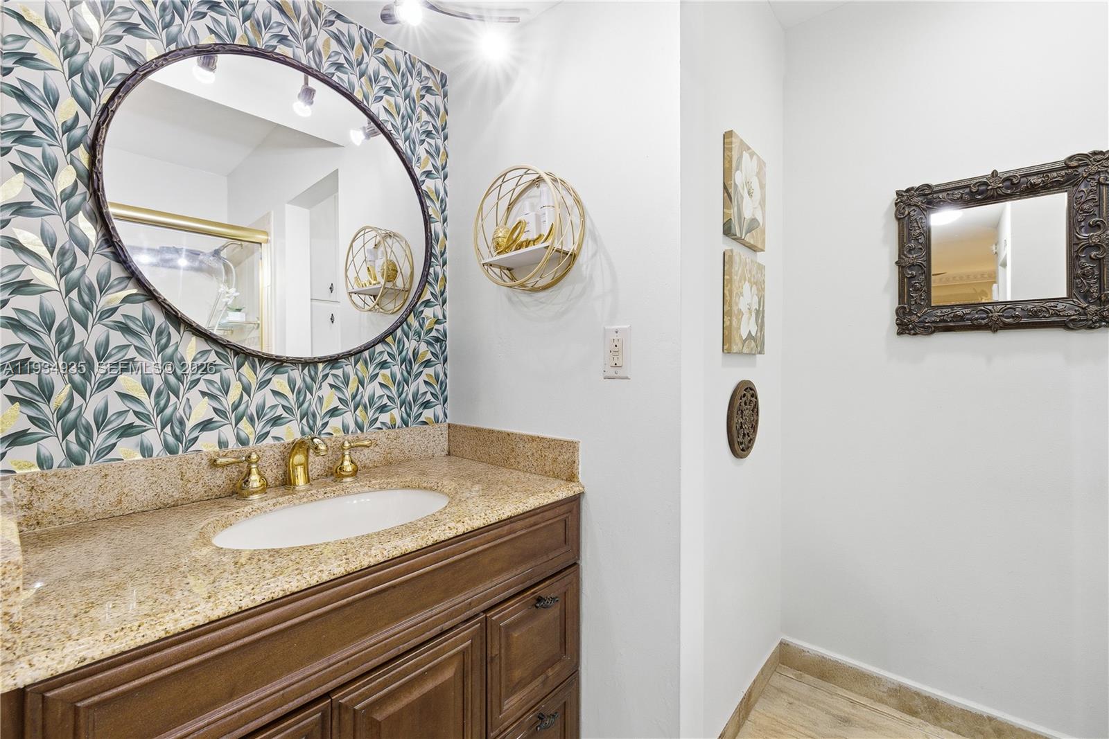 MIAMI LAKES WINDMILL GATE - Residential