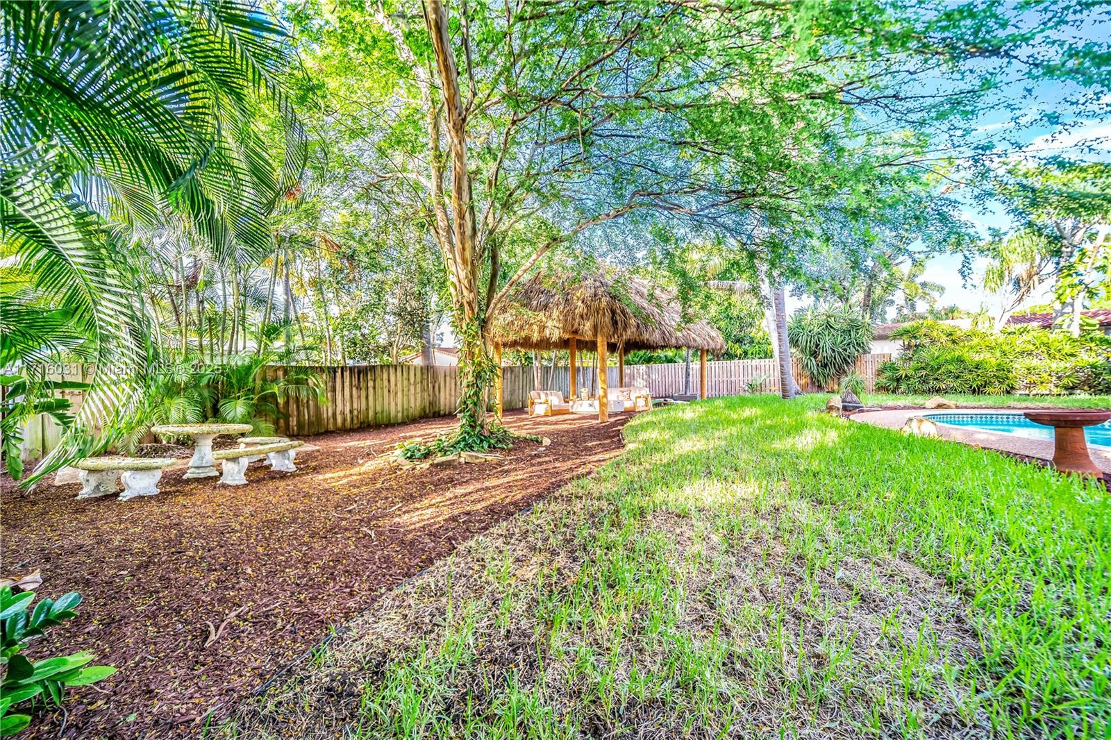 OAKLAND PARK SECOND ADD - Residential