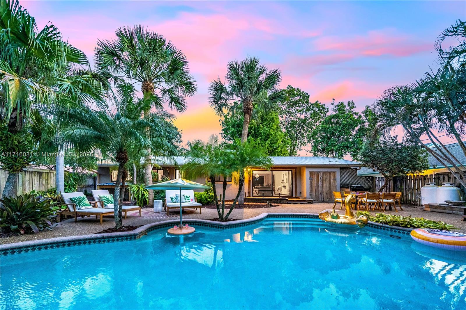 OAKLAND PARK SECOND ADD - Residential