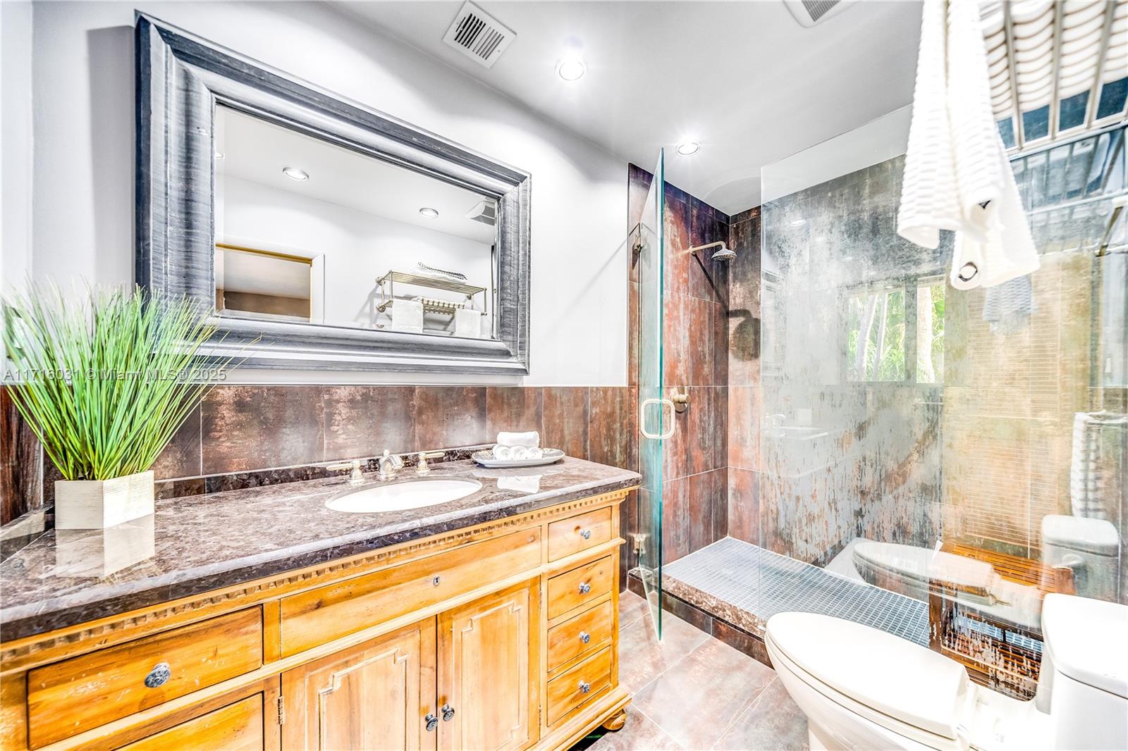 OAKLAND PARK SECOND ADD - Residential