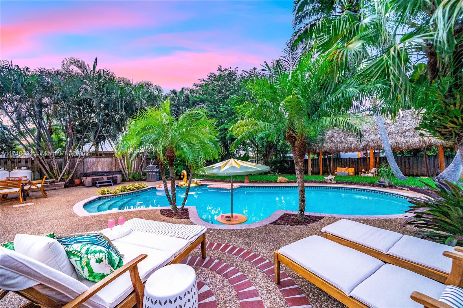 OAKLAND PARK SECOND ADD - Residential