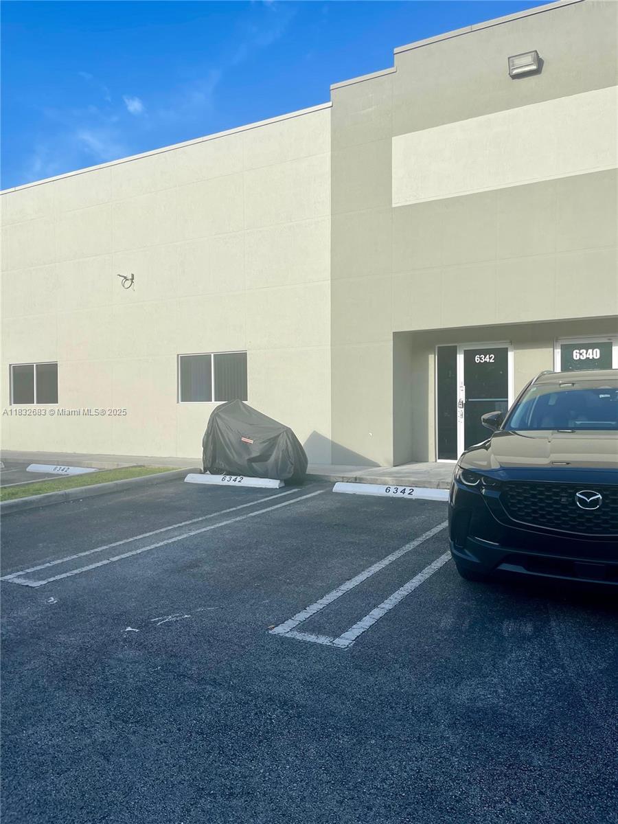 6342 NW 99th Ave