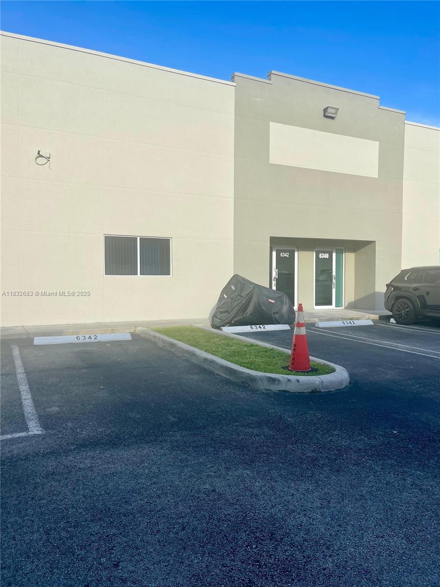 6342 NW 99th Ave