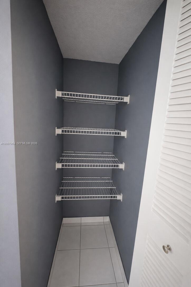 VILLA GRANDE CONDO - Residential