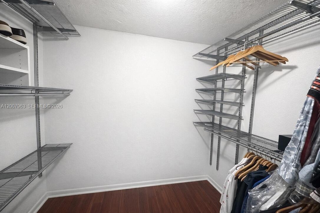 VILLA GRANDE CONDO - Residential