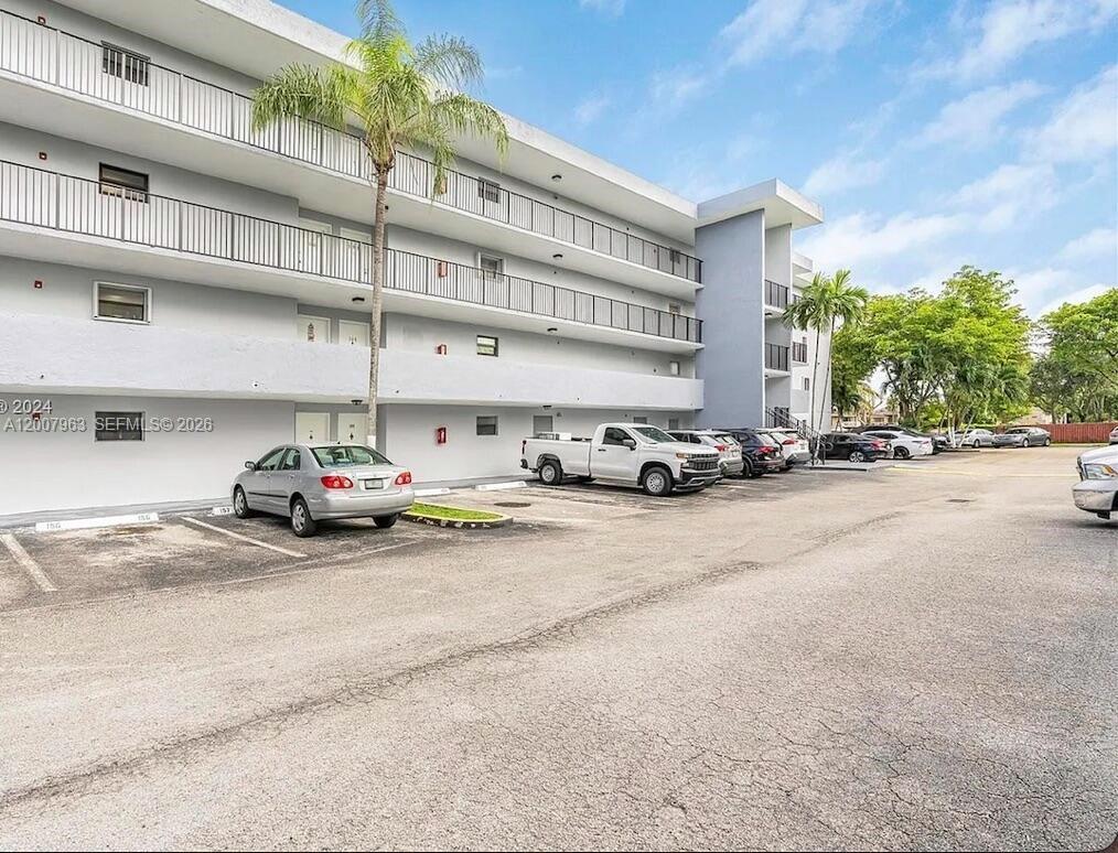 VILLA GRANDE CONDO - Residential