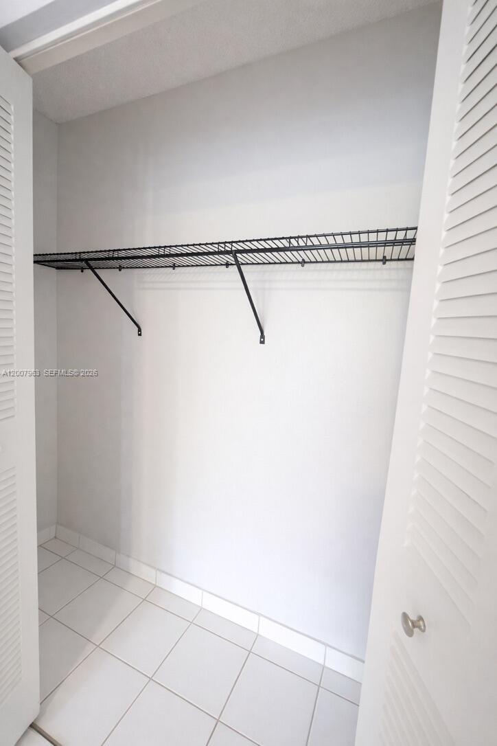 VILLA GRANDE CONDO - Residential