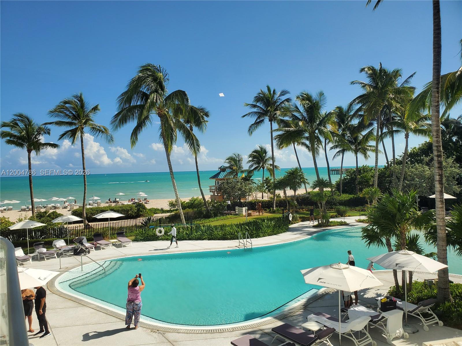 JADE SIGNATURE CONDO - Residential