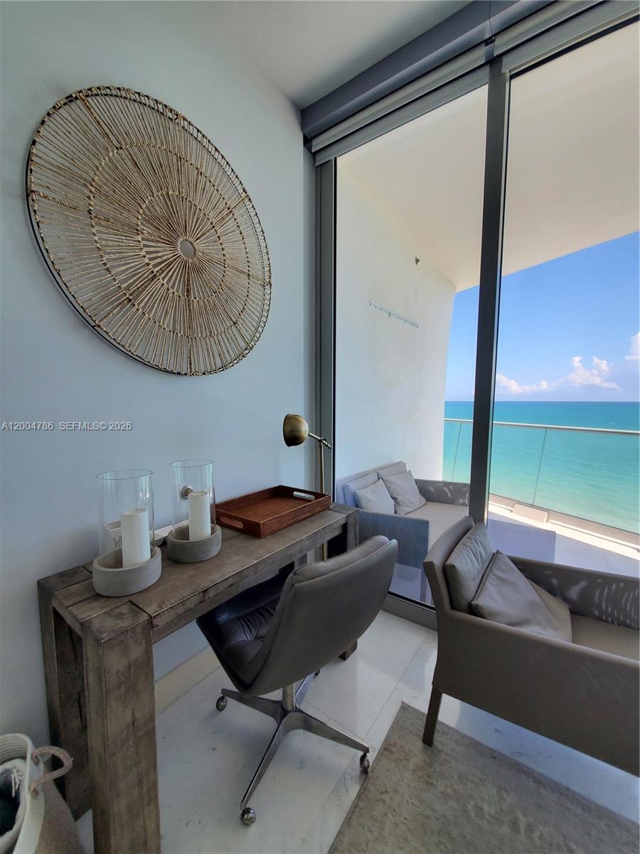 JADE SIGNATURE CONDO - Residential