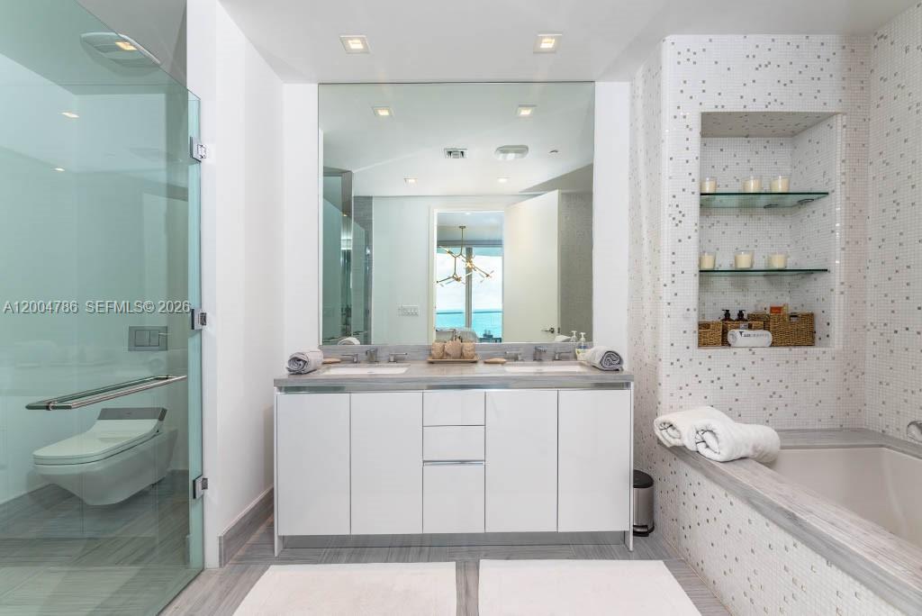 JADE SIGNATURE CONDO - Residential