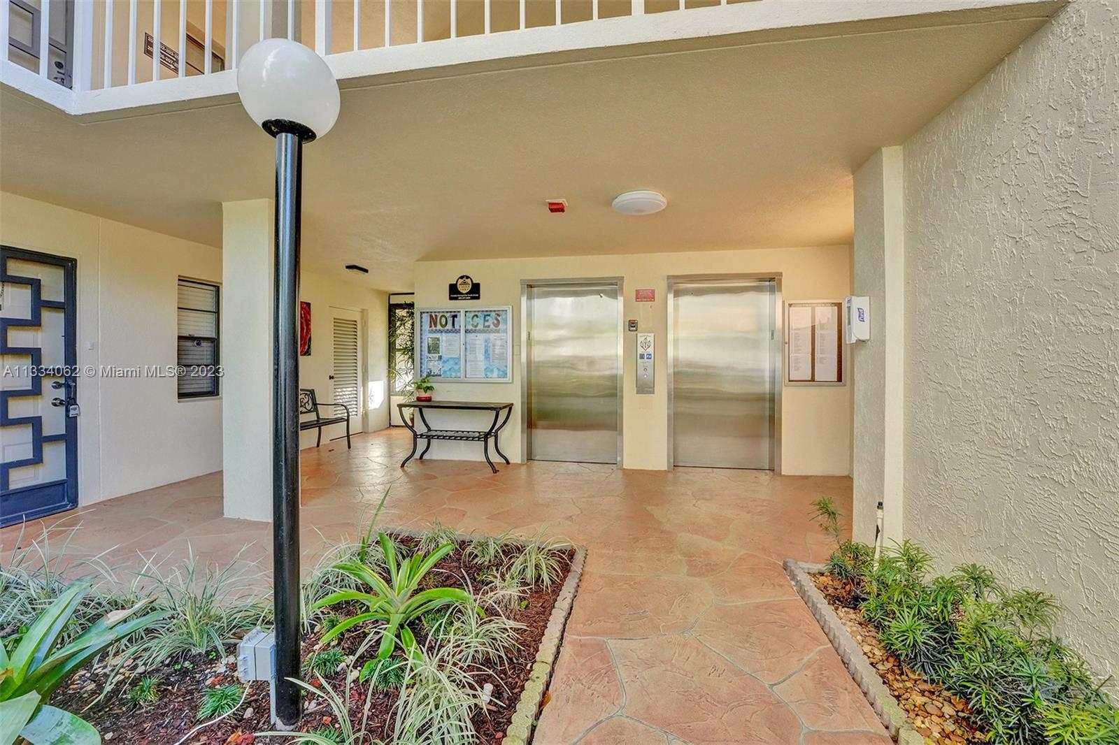 HUNTINGTON LAKES SEC FIVE - Residential