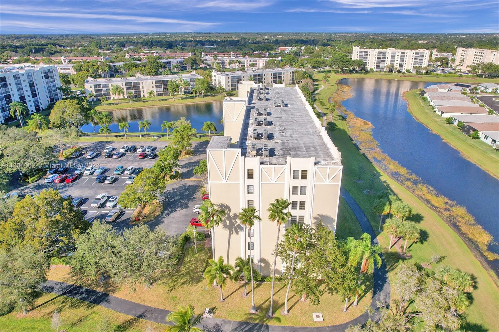 HUNTINGTON LAKES SEC FIVE - Residential