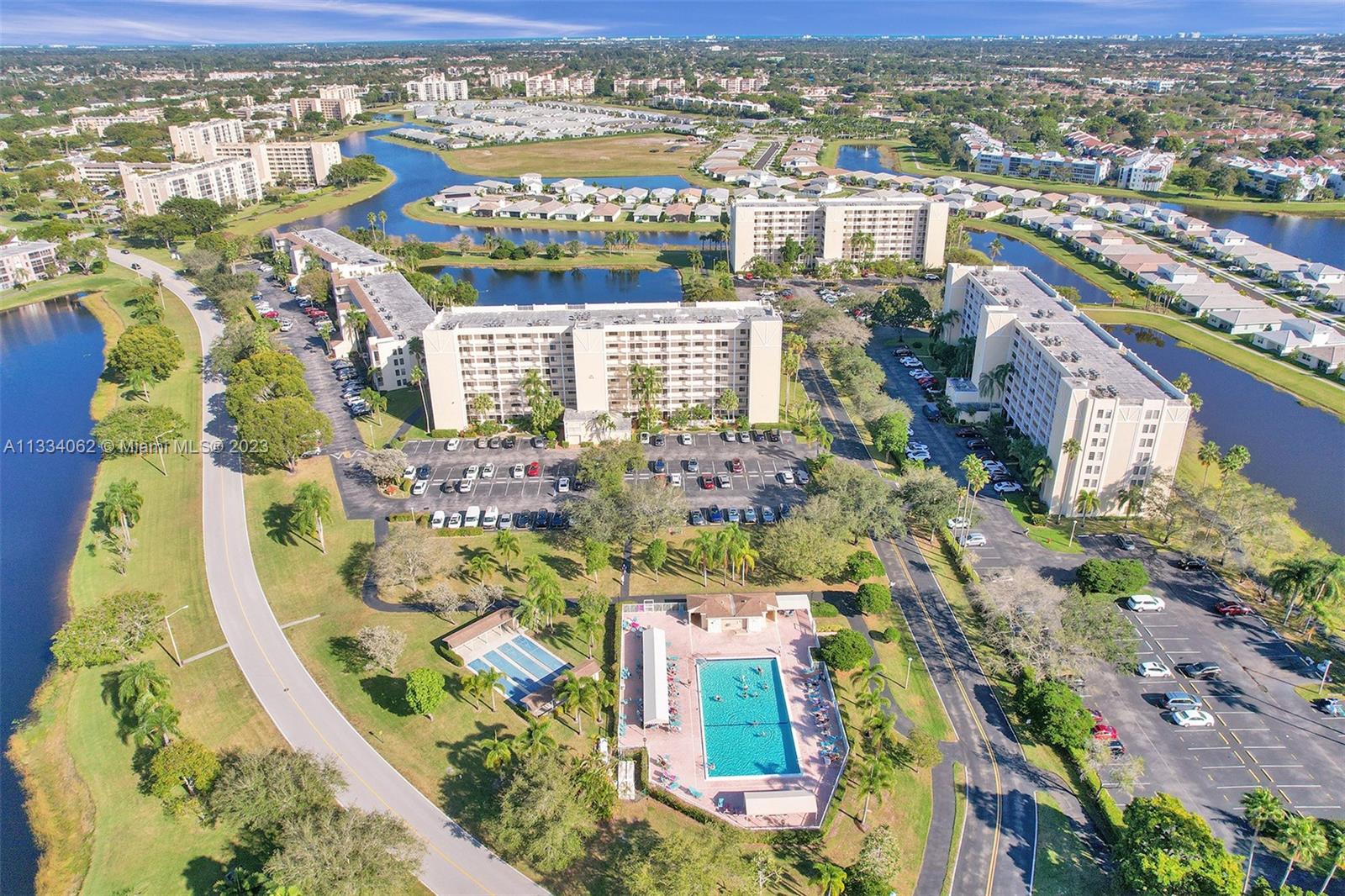 HUNTINGTON LAKES SEC FIVE - Residential