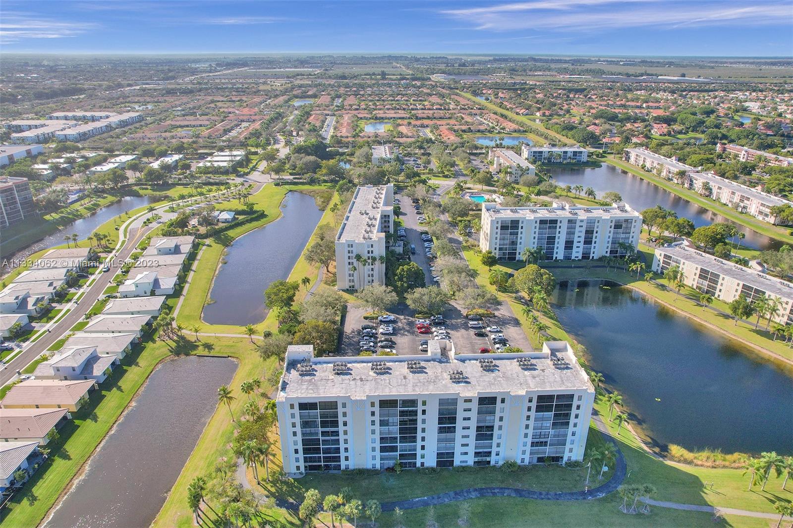 HUNTINGTON LAKES SEC FIVE - Residential