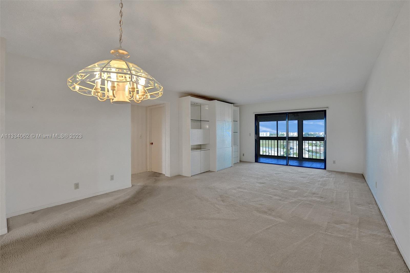 HUNTINGTON LAKES SEC FIVE - Residential