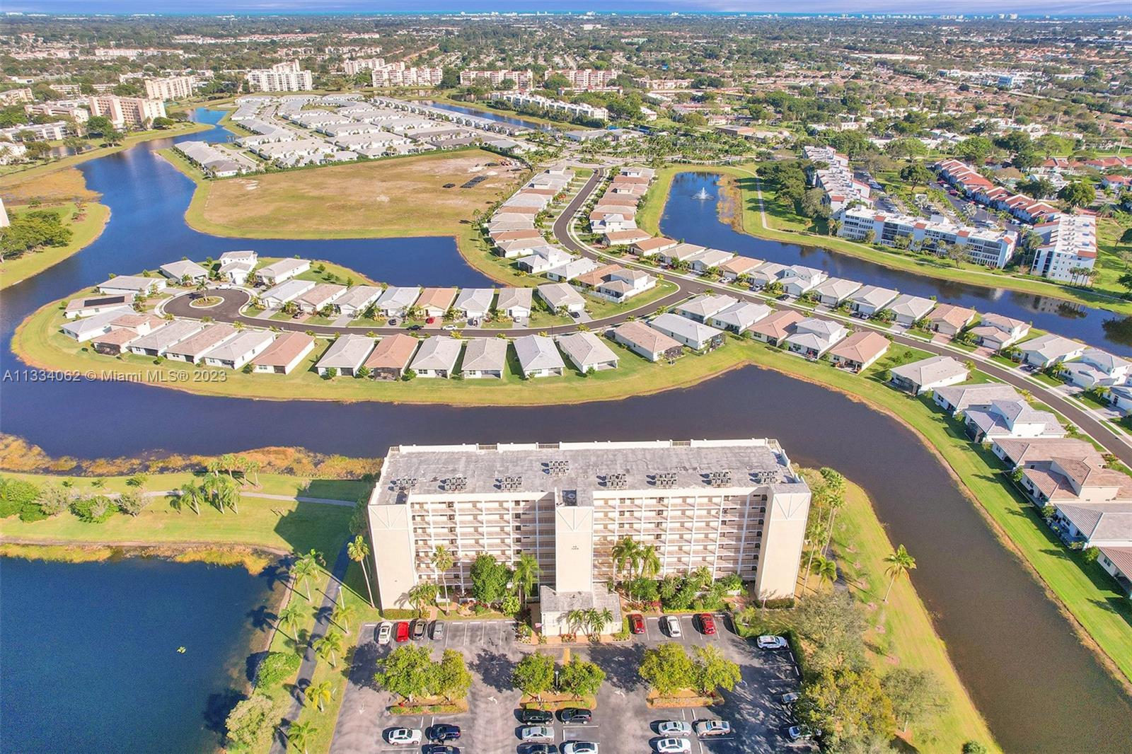 HUNTINGTON LAKES SEC FIVE - Residential