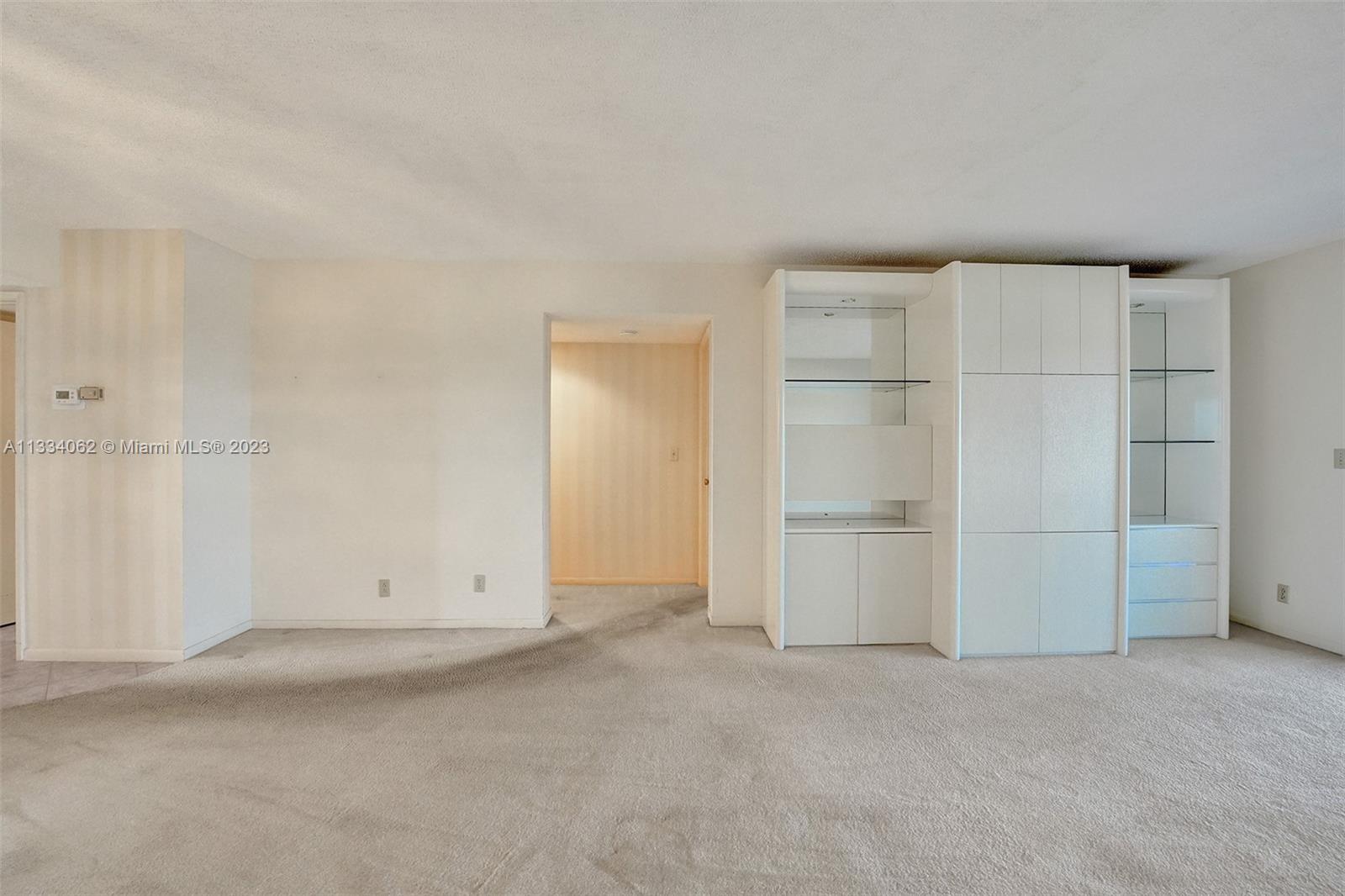 HUNTINGTON LAKES SEC FIVE - Residential