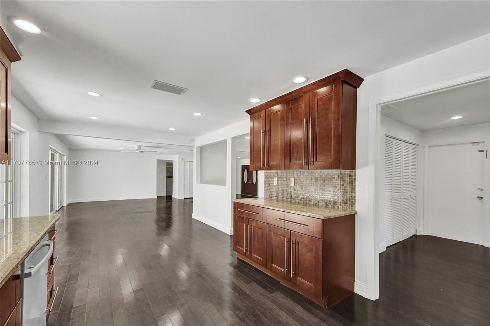 BRENTWOOD PARK - Residential
