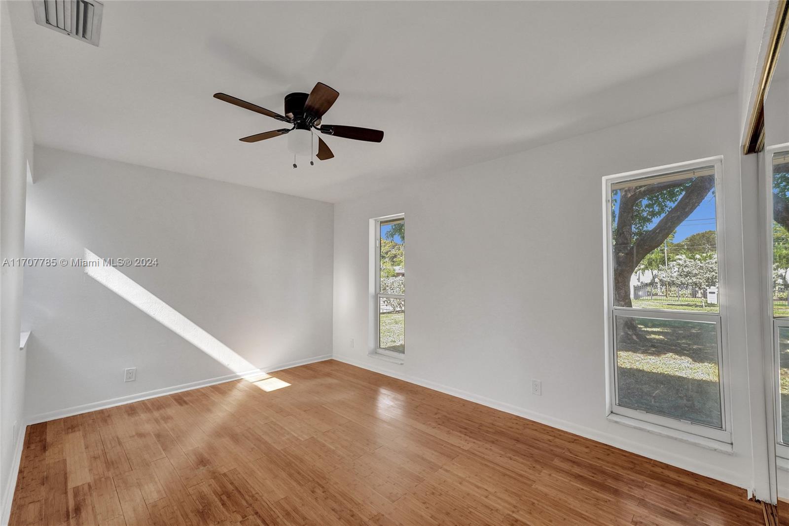 BRENTWOOD PARK - Residential