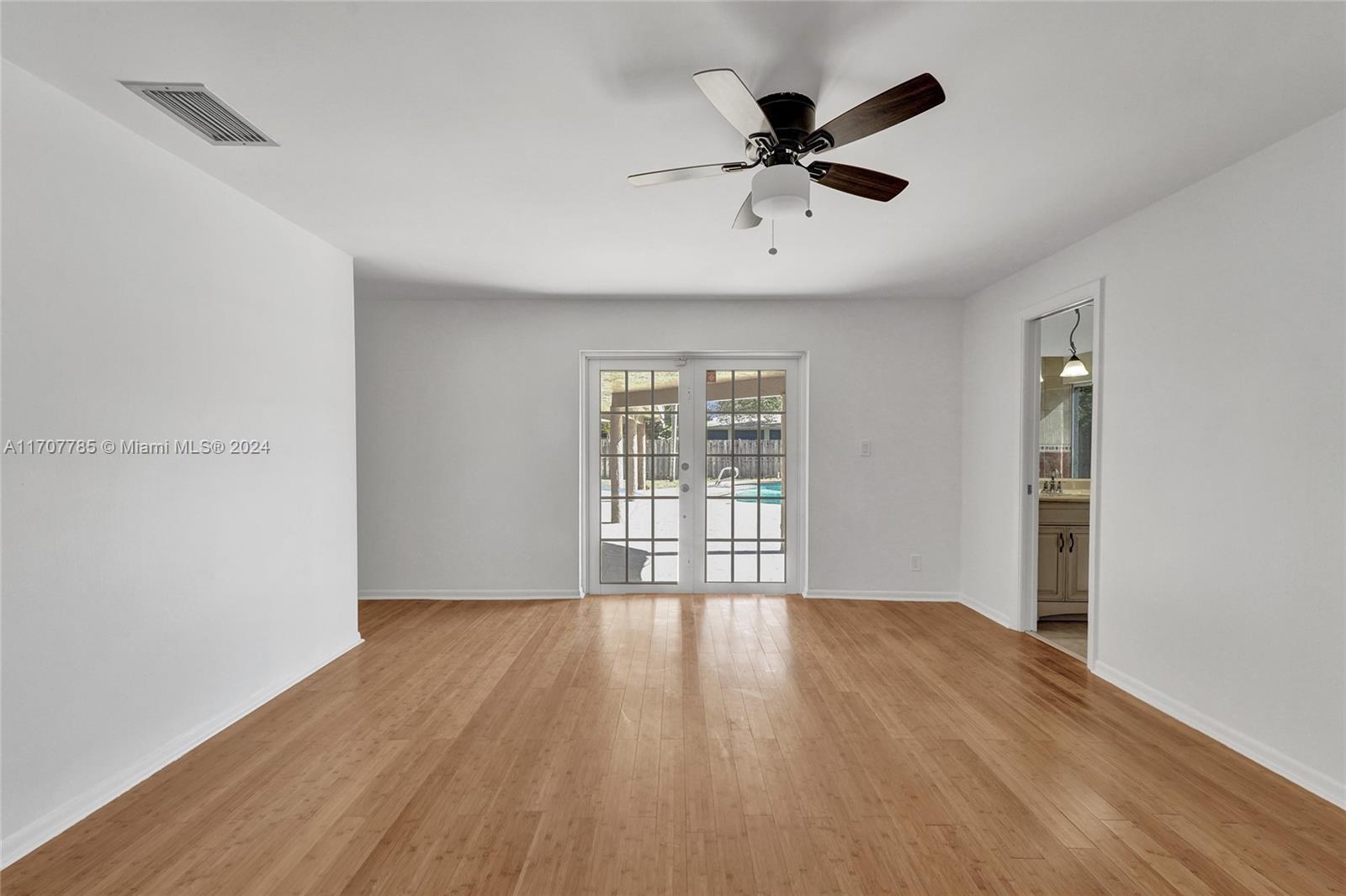 BRENTWOOD PARK - Residential