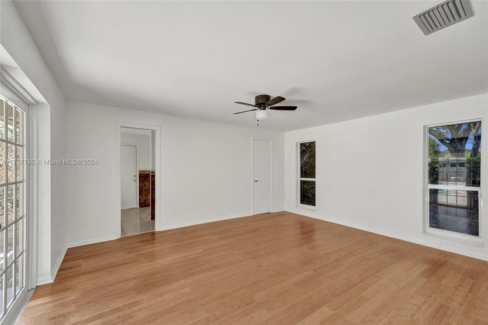 BRENTWOOD PARK - Residential