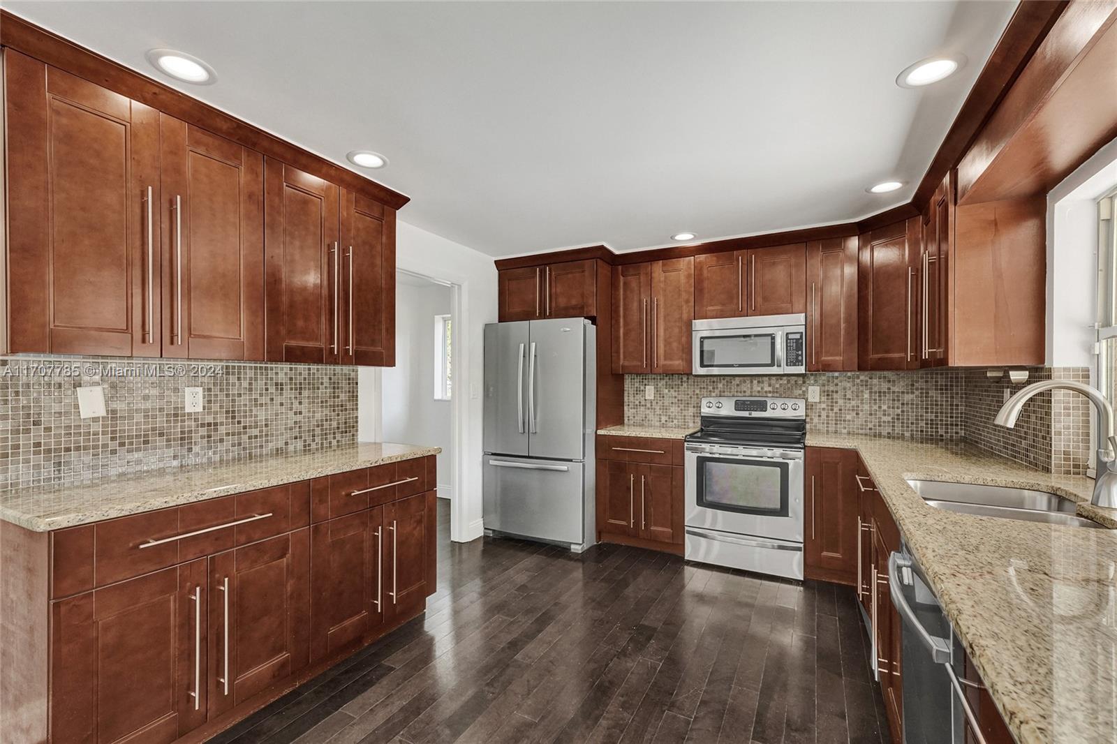 BRENTWOOD PARK - Residential